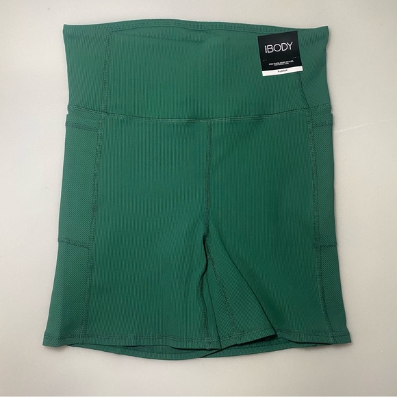 Bundle of 4 bike shorts 3 Rib Pocket & 1 Seamless - Picture 11 of 14